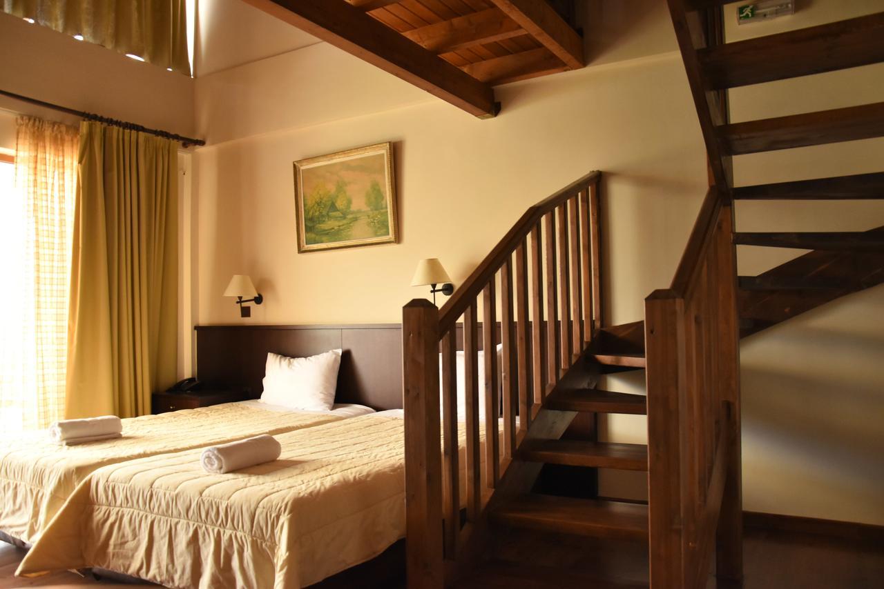 Olvios Hotel Gúra Kültér fotó